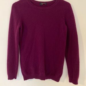 Magenta cashmere sweater. Size S